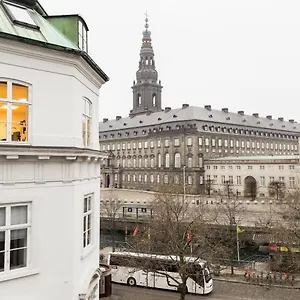 prime-location-newly-renovated-apt-next-to-dk.copenhagenhotelselect.com/