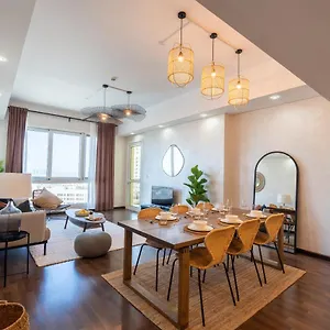 https://palm-direct-access-to-mall-and-beach.dubaihotelsoffers.com